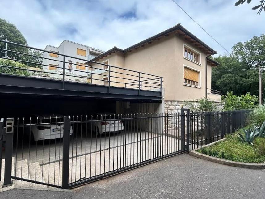 Apartman Villa Pecine Rijeka Exterior foto